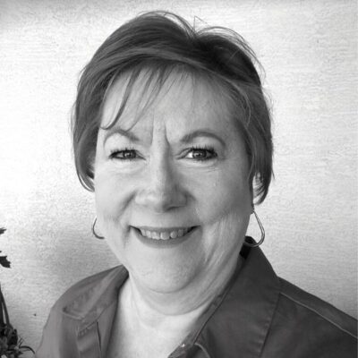 LauraJo Richens BW Headshot 400x400 1.jpg