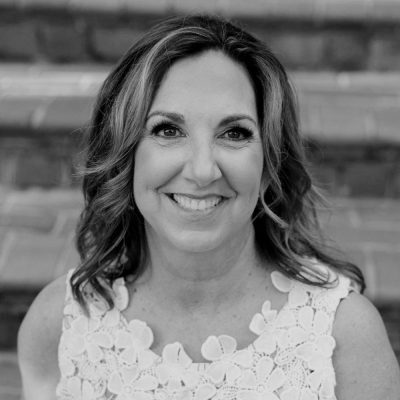 Lorraine Miano 1x1 2 400x400 1.jpg